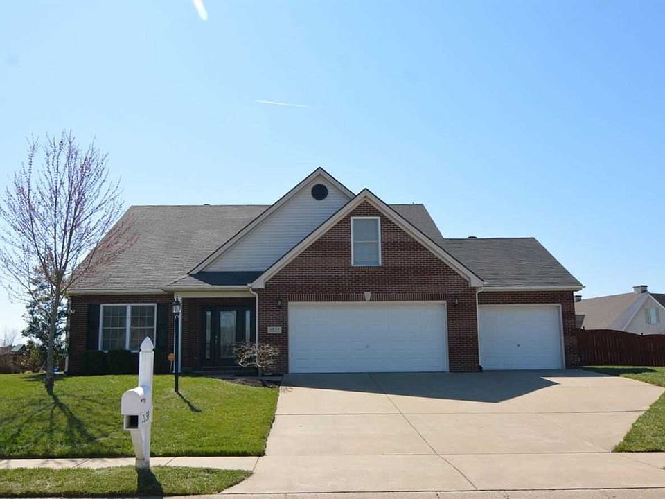 1st image of 2833 Thornhill Dr