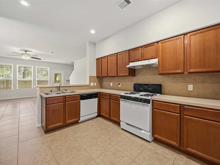 29526 Winton Wood Way — Photo 8