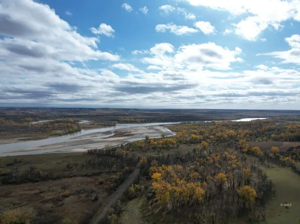 Road 338, Savage, MT 59262