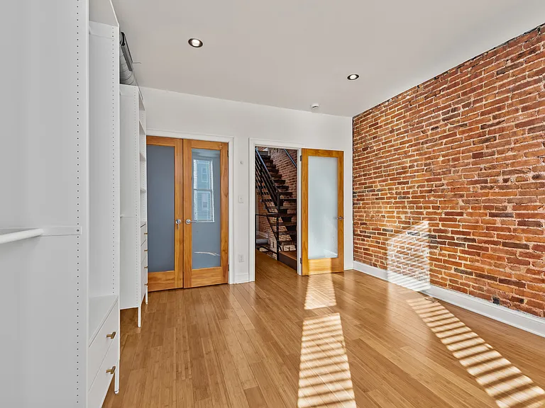 412 E Lanvale St — Photo 26