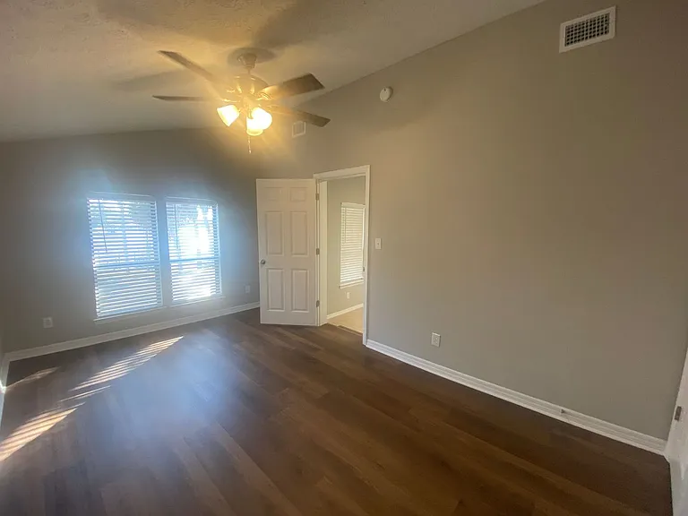 388 Massalina Dr — Photo 11