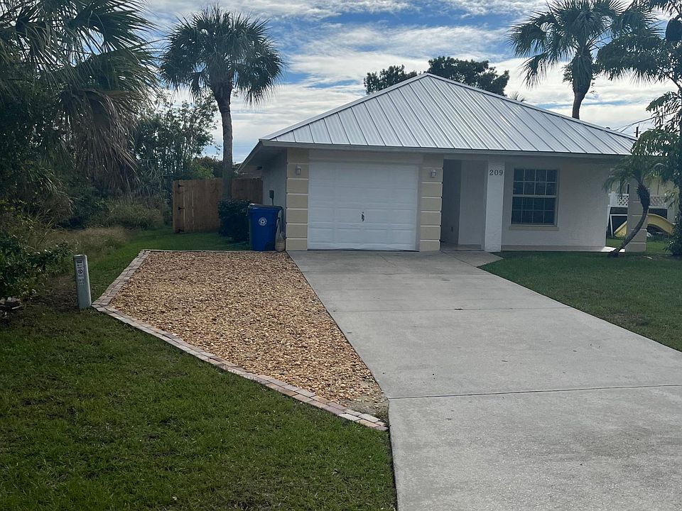 1st image of 209 15th Ln SW