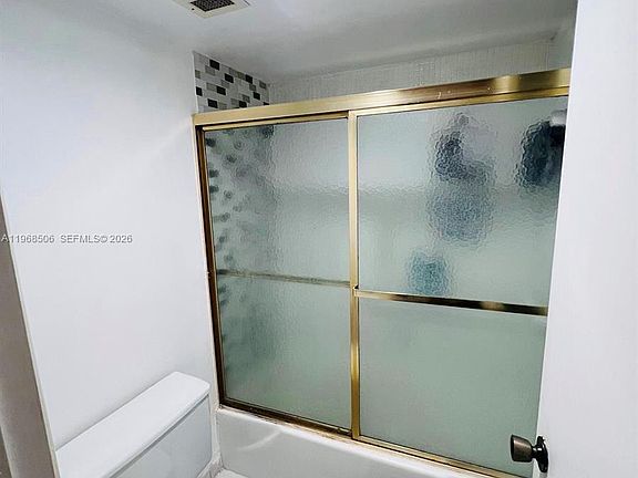 5th image of 500 Bayview Dr APT 1417