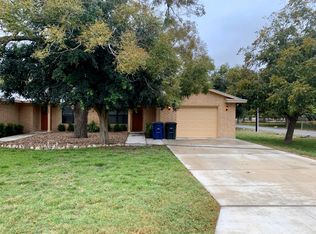 963 N Houston Ave #B, New Braunfels, TX 78130