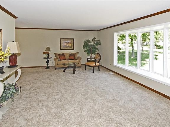 4th image of 231 E Niagara Ave