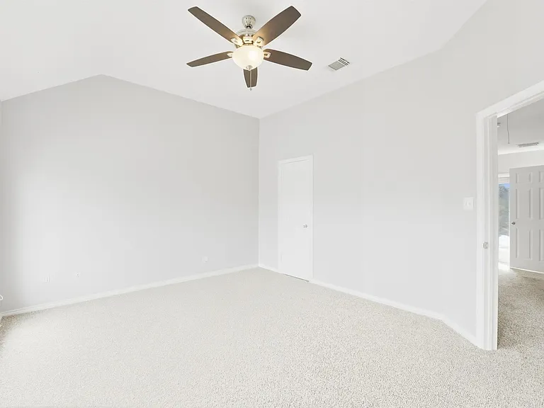 1507 Sutton St — Photo 21