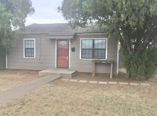 2215 2nd Pl, Lubbock, TX 79415