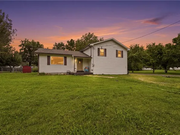 300 E Mason St, La Monte, MO 65337