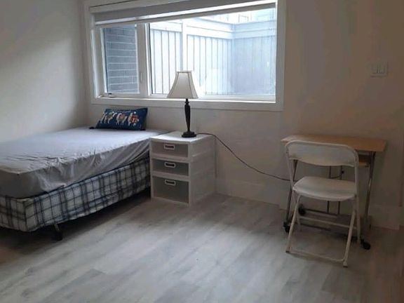 5th image of 1 Sydney Cir