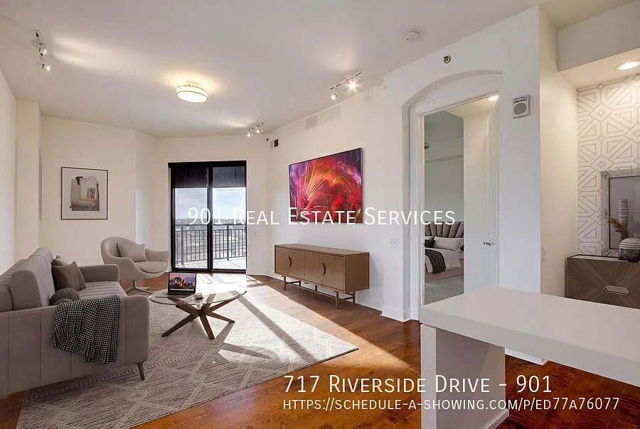 717 Riverside Dr #901
