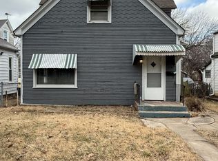 1176 SW Plass Ave, Topeka, KS 66604