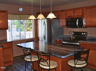 518 4th St SE, Watertown, SD 57201