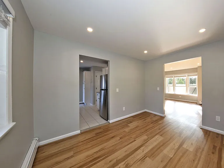 33 Summit Ave — Photo 6