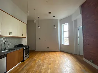 Rented by MADEHOME