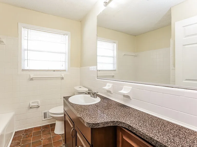 6570 Elsie St — Photo 13