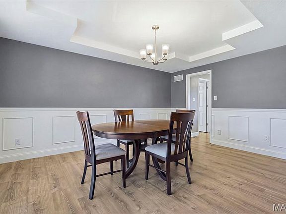 5th image of 386 Beckley Pl