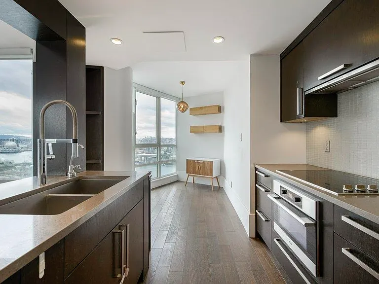 1201 Marinaside Cres #2 — Photo 3
