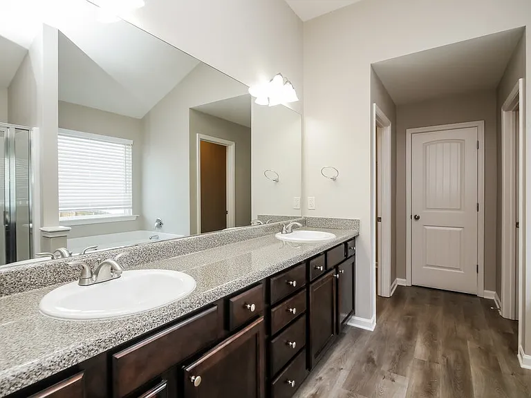 88 High Point Way — Photo 10
