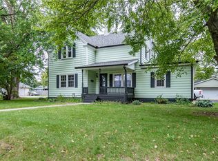 722 W Harrison St, Sullivan, IL 61951