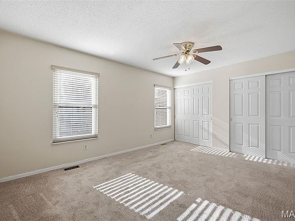 5th image of 3969 Scott Robert Dr