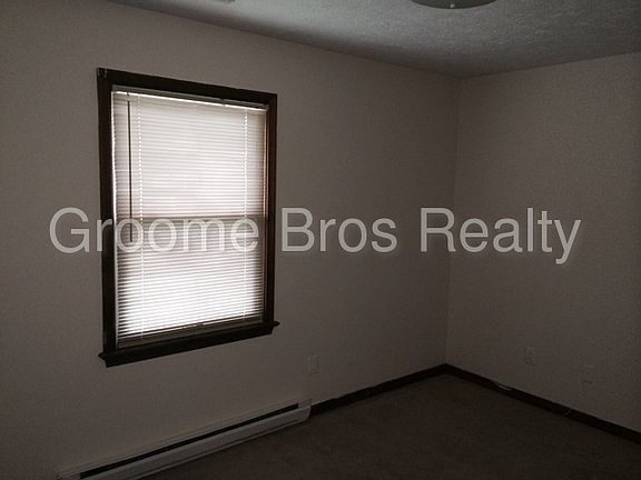 4th image of 223 N Oak Ave