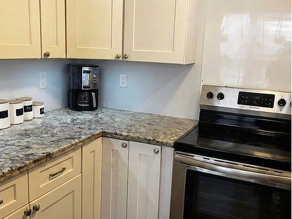 4th image of 4316 Belvedere St #1