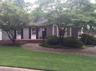 565 Country Club Ln, Memphis, TN 38111