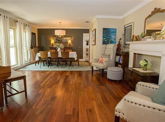 5th image of 1101 Penny Ln