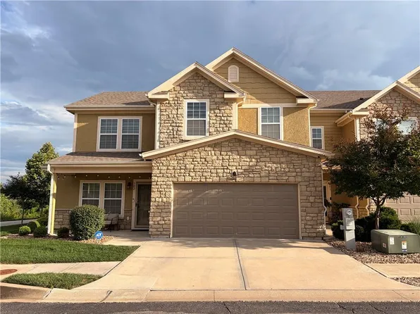 16058 Fontana St Unit 302, Overland Park, KS 66085