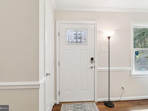 5th image of 211 Wilderness Ln
