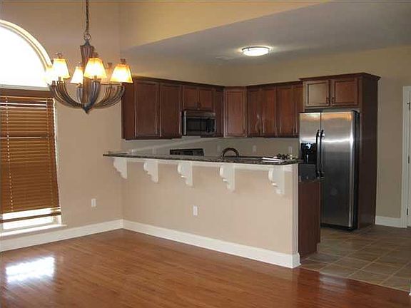 2nd image of 6047 Windham Ln Unit 3