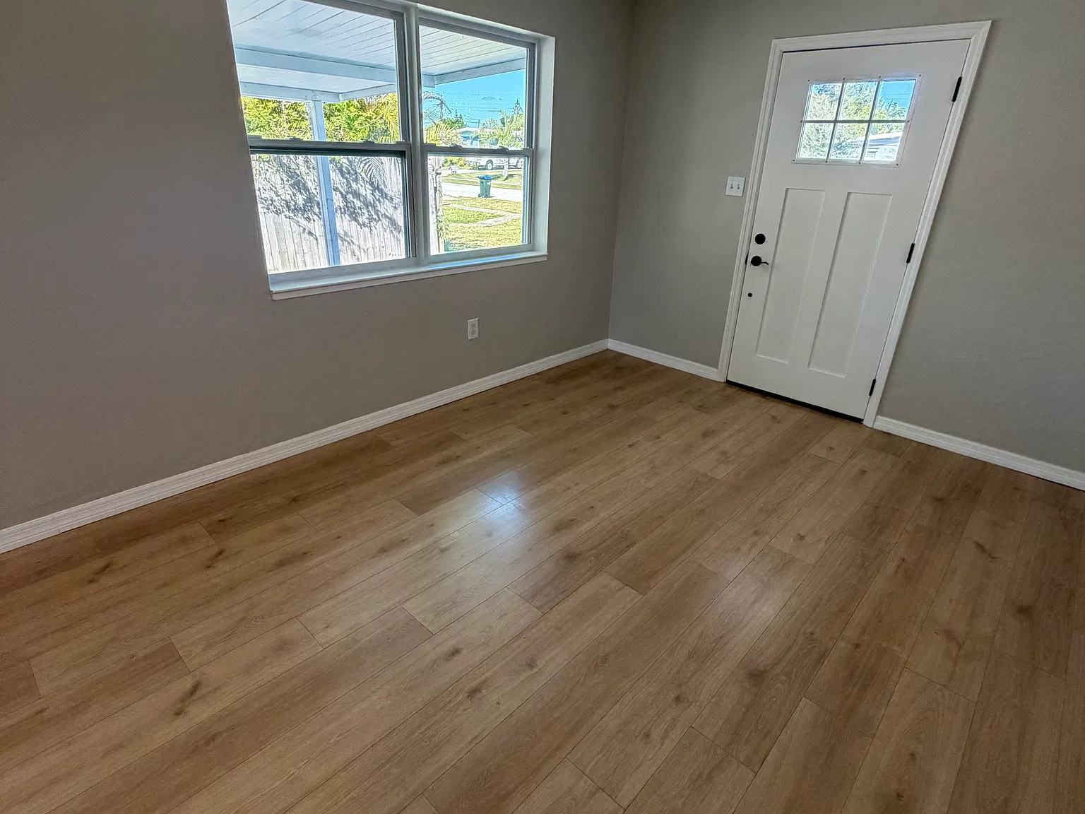 4 bed, 1390 sqft, $1,650 — Photo 2
