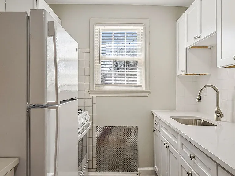 5700 Washington Blvd — Photo 2