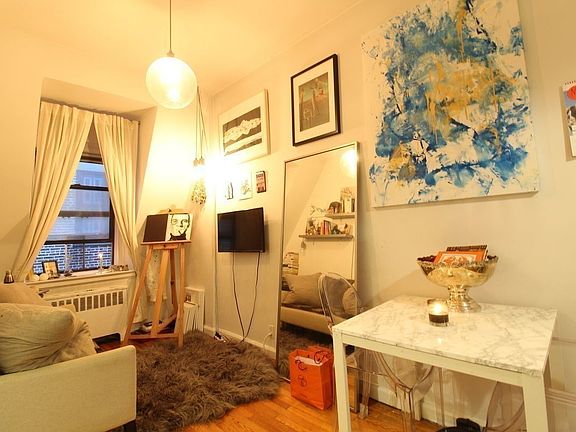 2nd image of 271 W 72nd St #3H