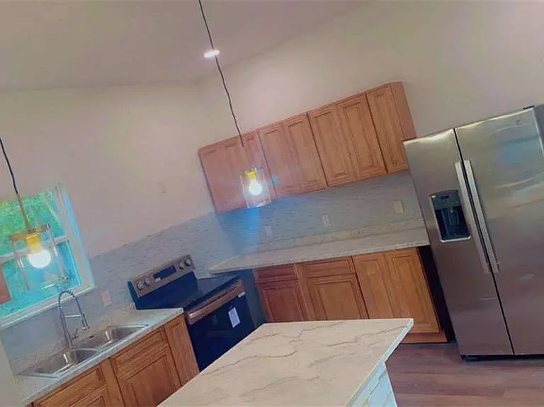 248 Madison St — Photo 6