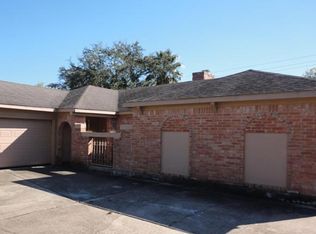 8003 Portal Dr, Houston, TX 77071