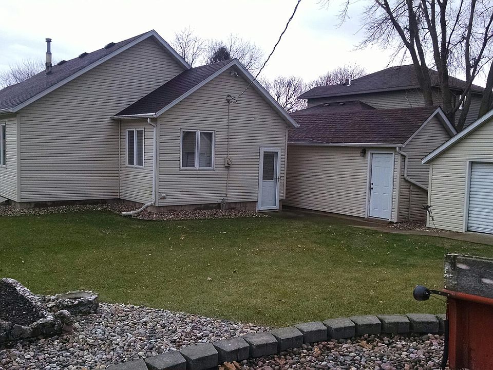 2nd image of 815 5th St