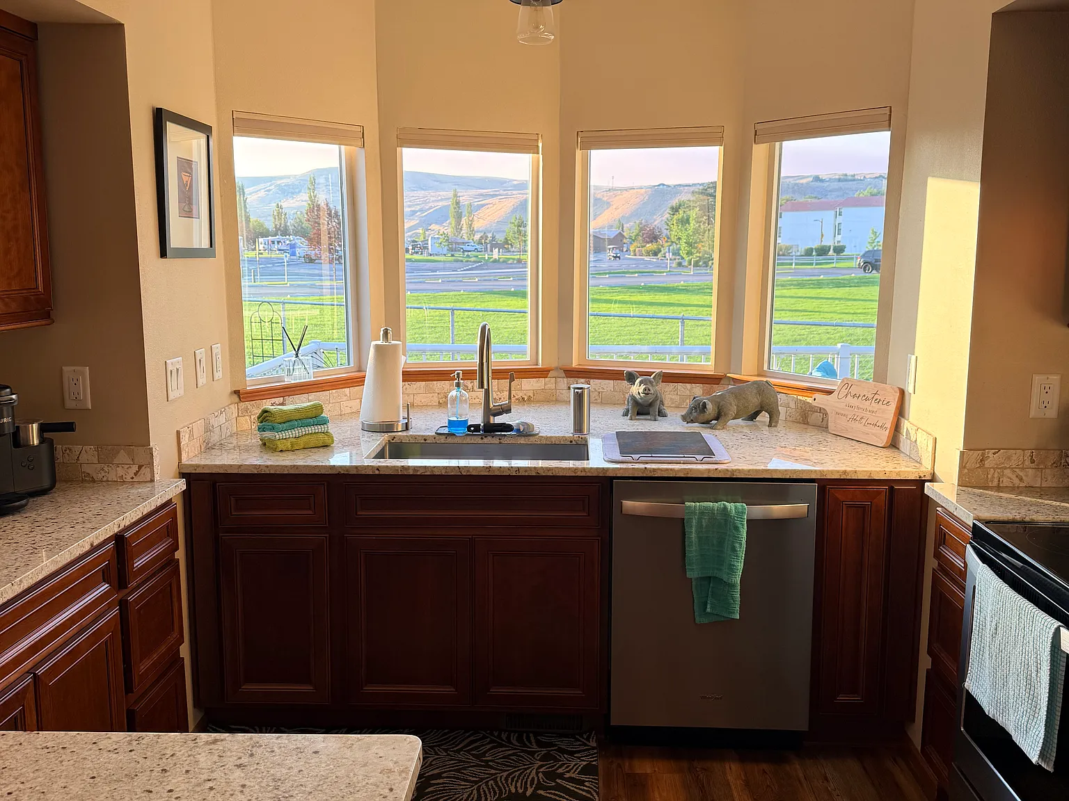 1 bed, 1000 sqft, $1,150 — Photo 3