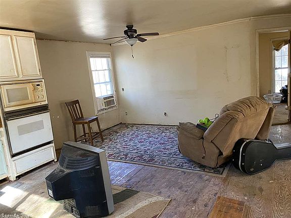 3rd image of 2316 County Road 18