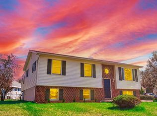 3 Horney Ct, Essex, MD 21221