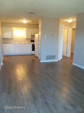 5th image of 105 W Reagan Ave #35