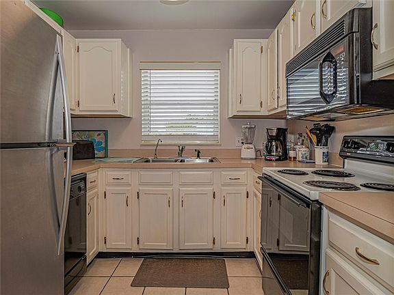4th image of 44 Vista Gardens Trl APT 101