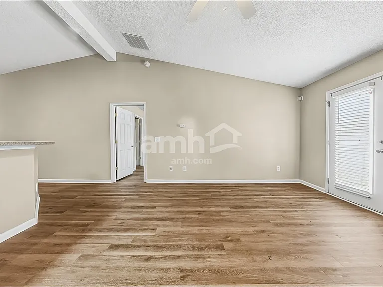 8612 Tristan Dr — Photo 7