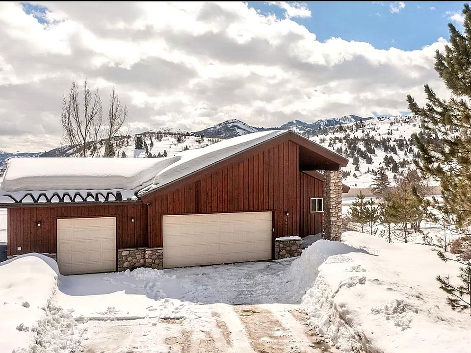 1st image of 3461 W Saddleback Rd