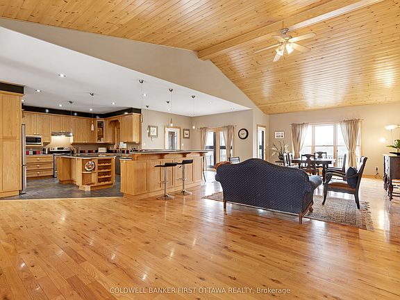 5th image of 399 Grady Rd E