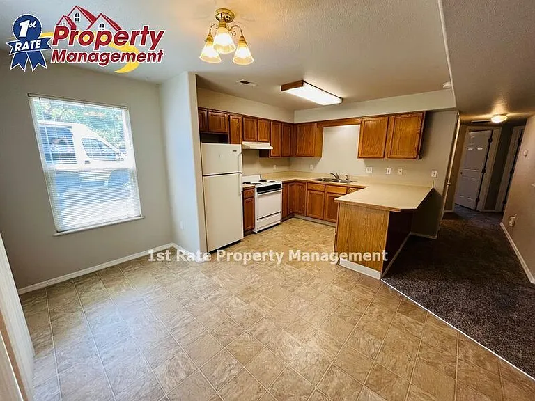 2914 W Stewart Ave #101 — Photo 7