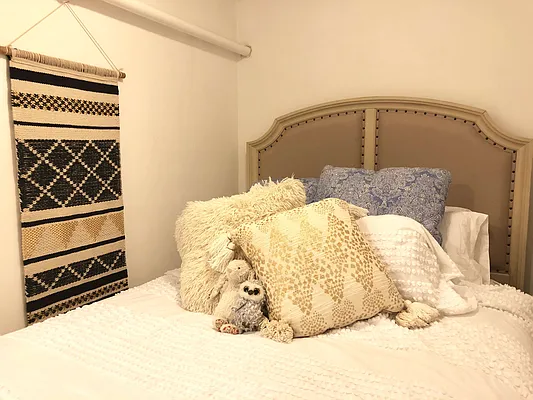 Rented by LJ Sloane Management | media 73