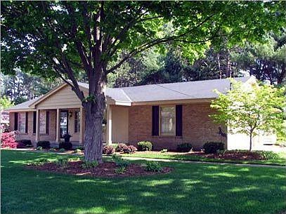 3rd image of 5706 Juanita Dr SE