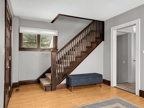 4th image of 10822 Xerxes Ave S
