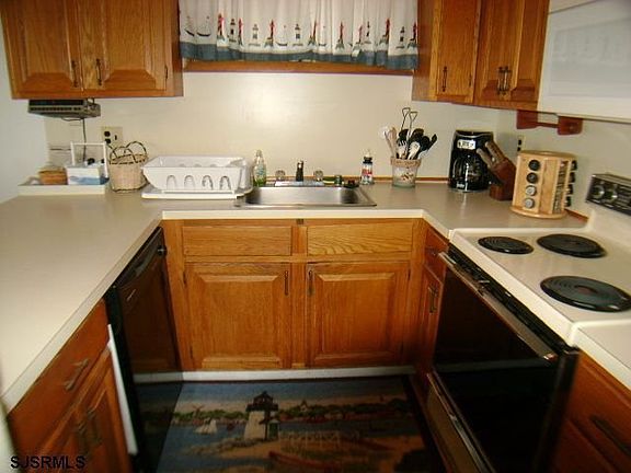 4th image of 621 5th St #1